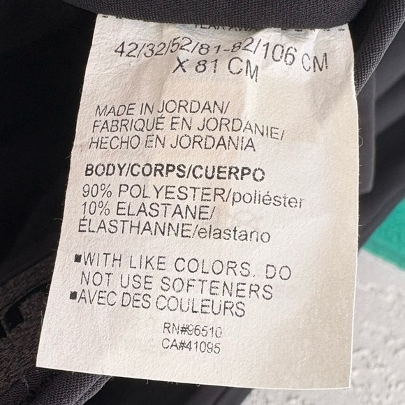 Under Armour UA Drive Pamts Black Mens 42/32 Style 1364407 NWT - Picture 8 of 8